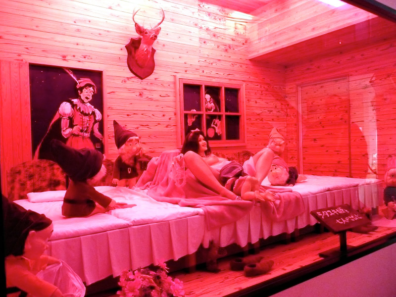 Illustration for article titled Japanese sex museums are where your sanity goes to die (NSFW)